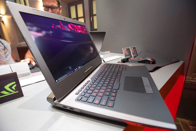 ifa 2015华硕国度发表水冷式电竞笔记本