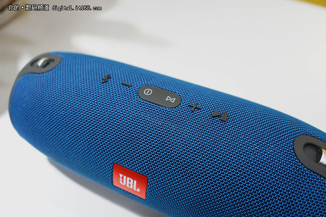 防泼溅大能量 JBL Xtreme蓝牙音箱评测