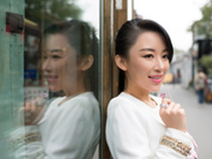 潘晓婷女神加持 1MORE活塞水晶耳机开箱