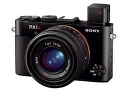 索尼黑卡RX1RII与微单A7SII新品亮相