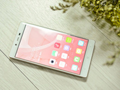 骁龙801+32GB内存 IUNI i1暴跌至899元