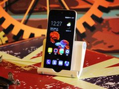 指纹鲜键售990元 中兴小鲜3发布