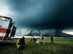 史上最强背景布 龙卷风下的人像摄影