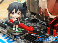 超微主板逆天，Skylake i3竟可超外频