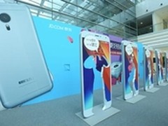 魅族MX5京东大楼秀恩爱 疑似跑男现场