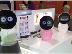 互联网大会360展台惊现儿童陪伴机器人