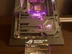 华硕主板极致新作惊艳亮相CES2016