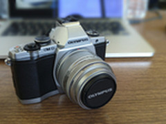 专业文艺范 奥林巴斯E-M5仅售4795元