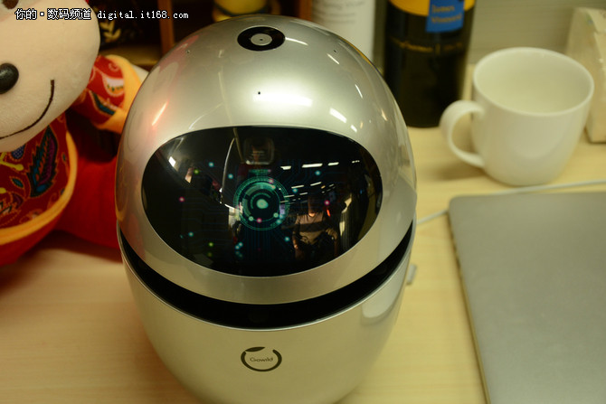 全球首款情感社交机器人 公子小白评测