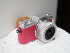 小巧精致 松下DMC-GF7仅售2299元