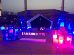 京东为三星S7打造3D银河 引万人空巷