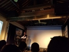 触手可及 阿吉比推VR直播平台：小花秀