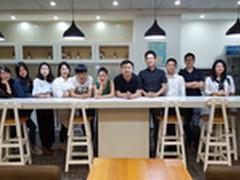 探秘核心团队：什么人在运营小鸟云？