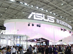 新品云集 华硕携Zenbo机器人亮相电脑展