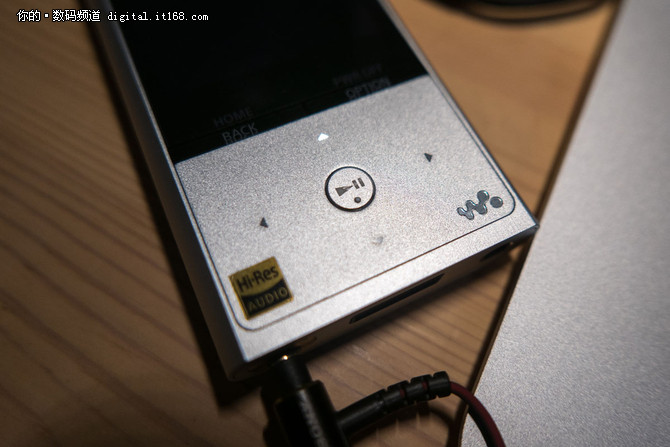 新时代的Walkman 索尼ZX100随身听测评