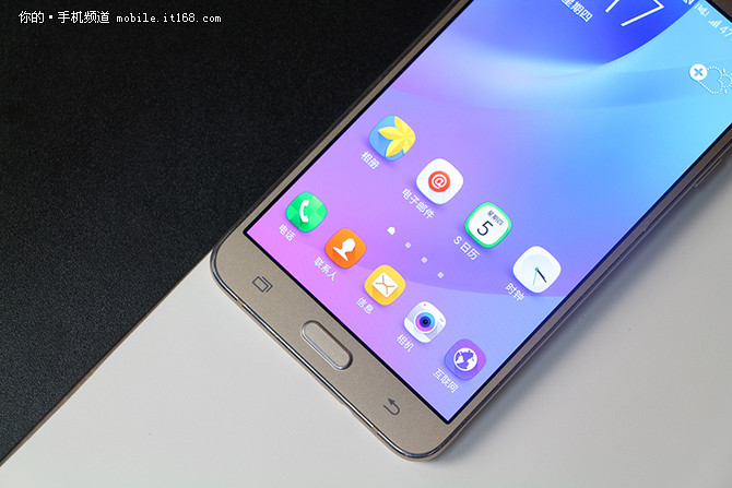 三星J7(2016)评测:中端经济适用先行者-IT168 