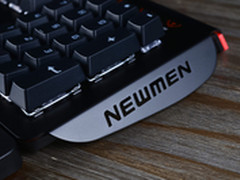 换轴不用烙铁 新贵机械键盘GM360试玩