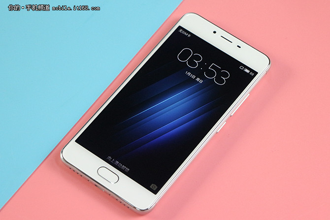 金属机身 指纹识别 699元魅蓝3s发布