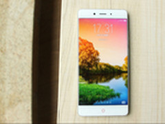 无边框努比亚Z11 引领手机摄影平民化