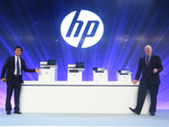 乘着互联网大风“双面极客”轻轻地来了