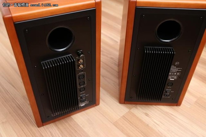 新影音旗舰?惠威M3A开箱