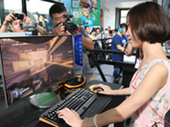 CJ比网红更赚眼球 这很三星电竞显示器