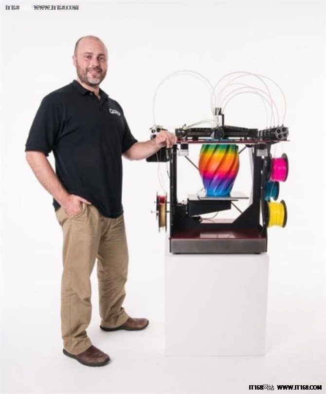 众筹成功 可混合式色彩3D打印的RoVa4D