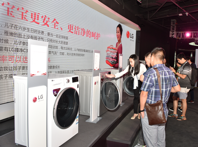 行业的颠覆者，LG臻净C3开启“蒸汽”洗衣新时代