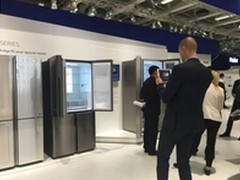 北欧17人投资团IFA展考察海尔