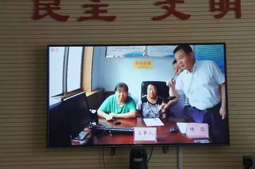 把信访大厅“搬”到群众身边