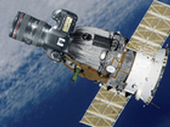 佳能也要上天了！首枚卫星将三月升空