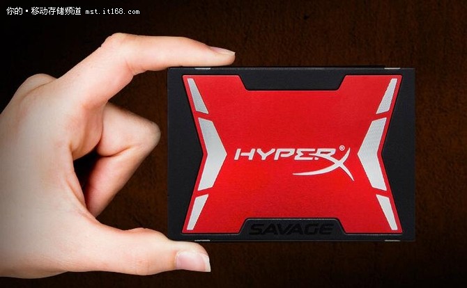 升级方便 金士顿 HyperX SAVAGE SSD 热