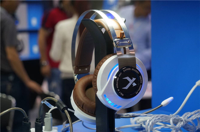 西伯利亚耳机登陆香港电子产品展览会