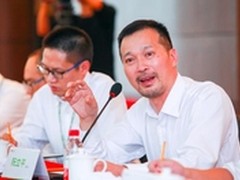 公牛的转身 要让你与插线板互动起来