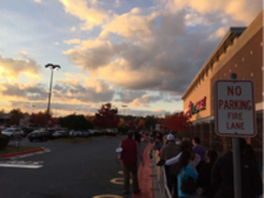 线下更疯狂:30万海信电视美国黑五被秒