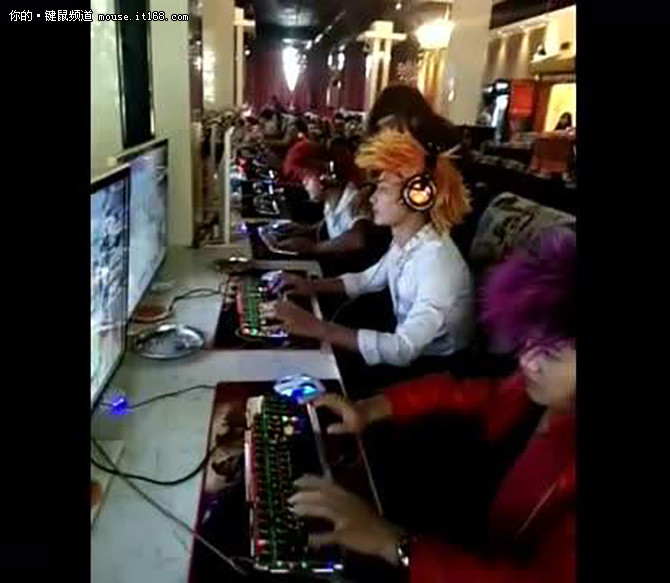 而在那些不打游戏的人眼中,你也可以是这样的