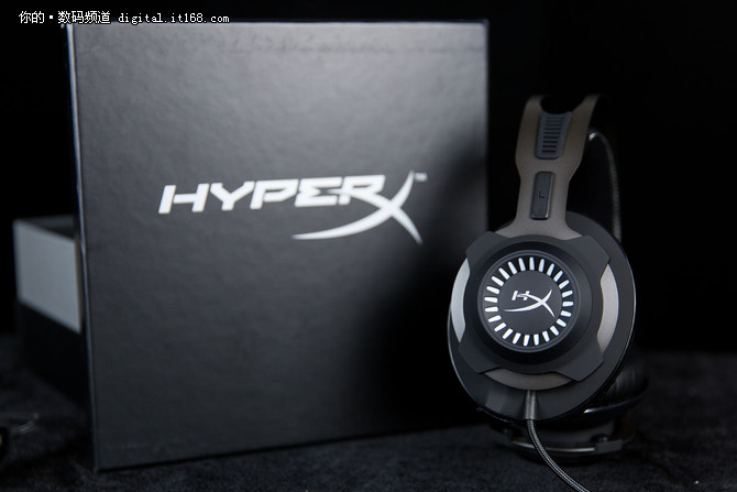 插哪里都好声音 HyperX Revolver S评测