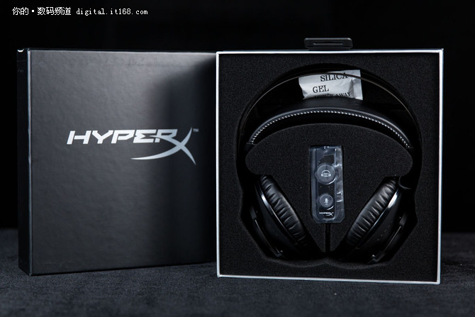 插哪里都好声音 HyperX Revolver S评测