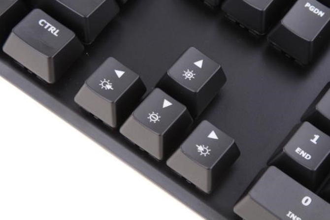 键盘背光灯可以通过fn 方向键来调节,上下键为亮度,左右键为模式.