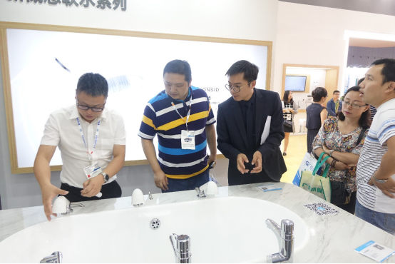 上海国际水展：朗诗德引爆全场焦点