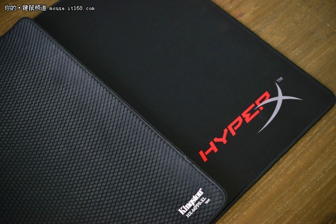 打破束缚 HyperX FURY S游戏鼠标垫评测
