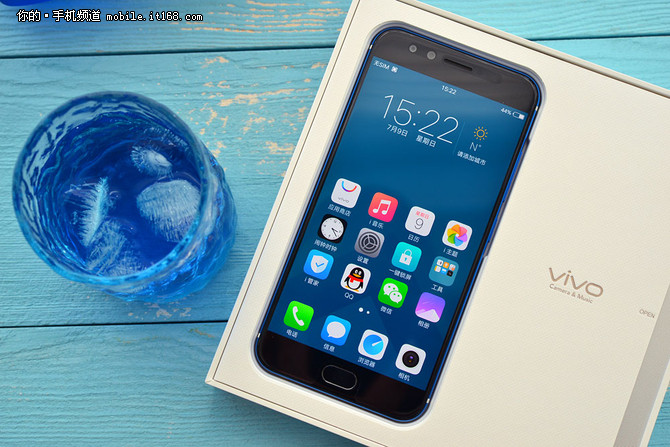 为夏日带来清凉 vivo X9s活力蓝热销中