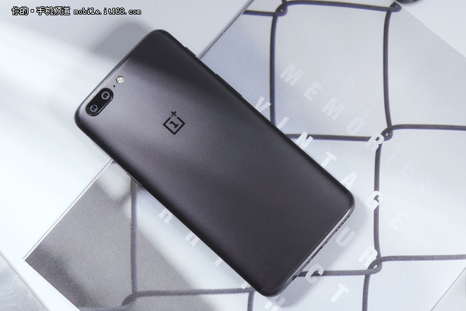 颜值即是正义 市售高颜值旗舰手机推荐-IT168