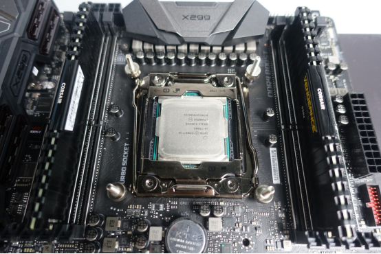 7900X加凌冻双擎开箱 顺便晒下跑分