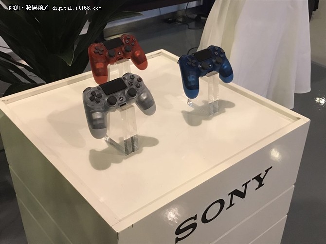 中国首发三款新颜色PS4手柄9月20日上市