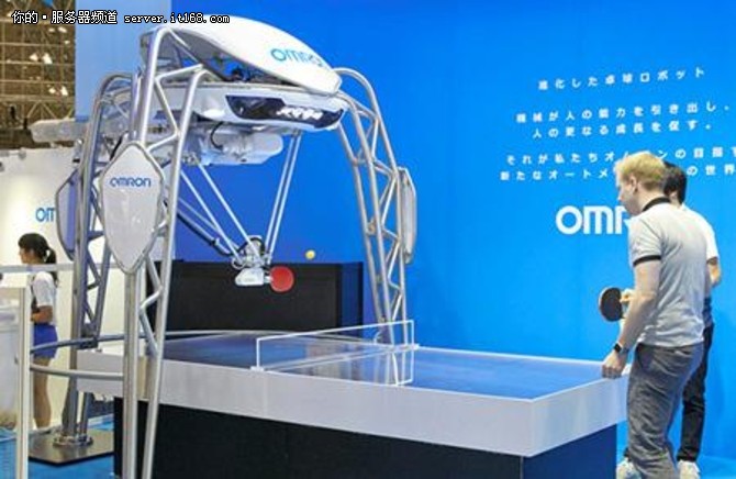 日本乒乓球机器人亮相 精准度达0.1毫米