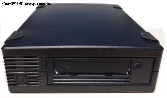 30TB ！IBM发布LTO-8磁带驱动器
