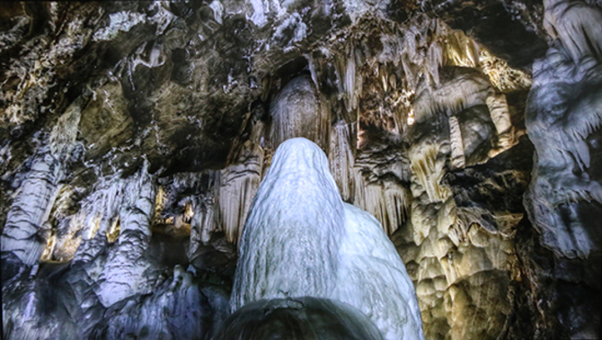 价格+海量定制内容 腾讯定制款索尼X8566F试