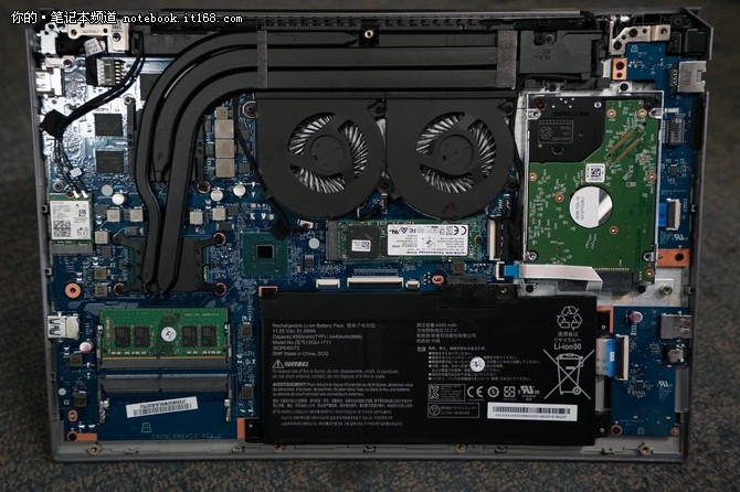 i7 8750H满血运转 雷神物911Air吃水评测