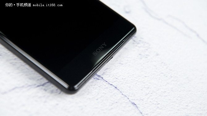 京东6期白条免息 摄录大师索尼XZ2P售5699元